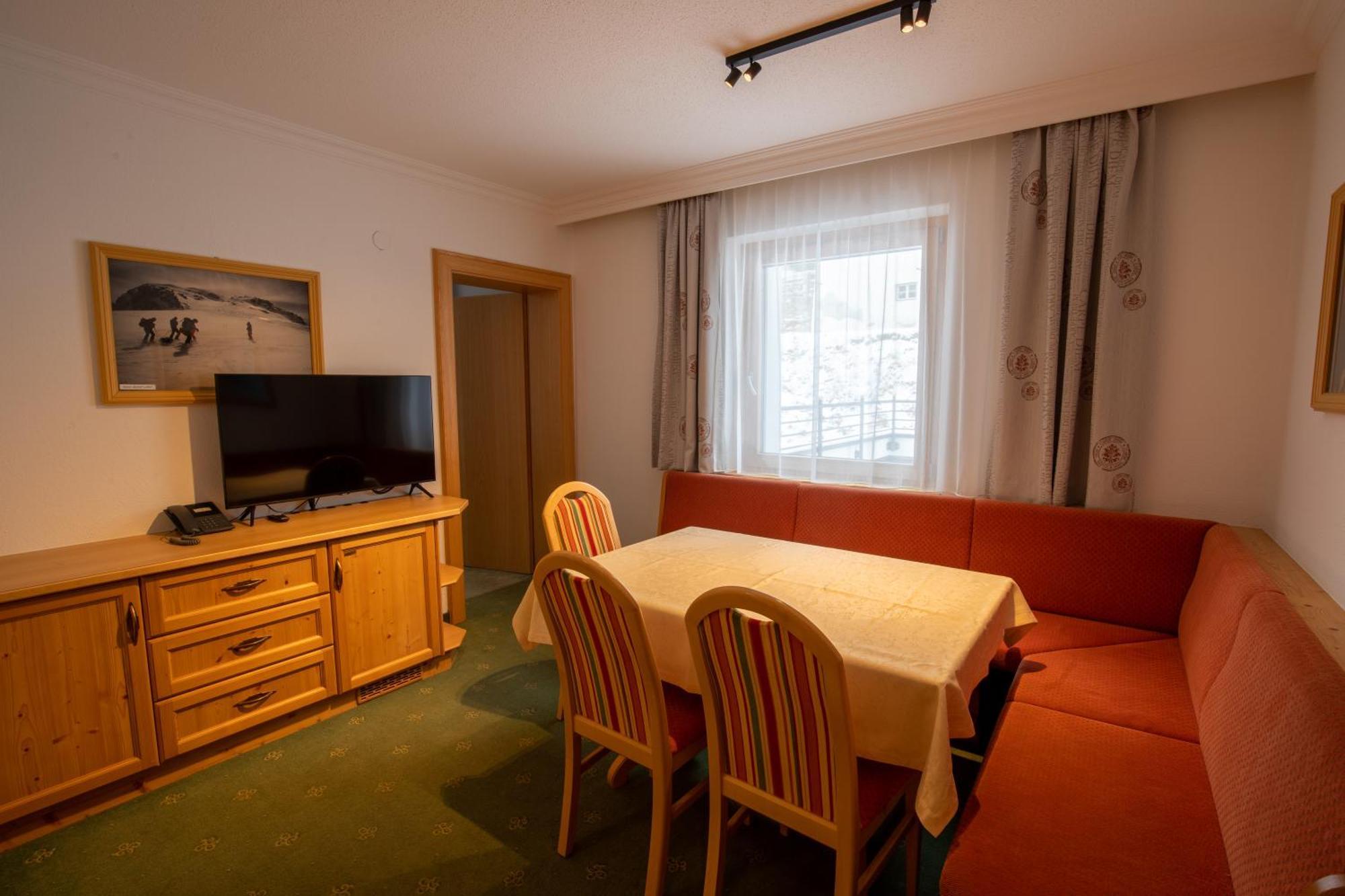 Hotel Garni Monte Bianco 이스크글 외부 사진